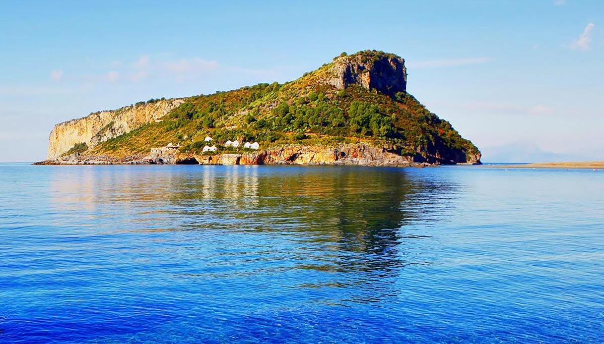 Praia dei Borghi Isola di Dino