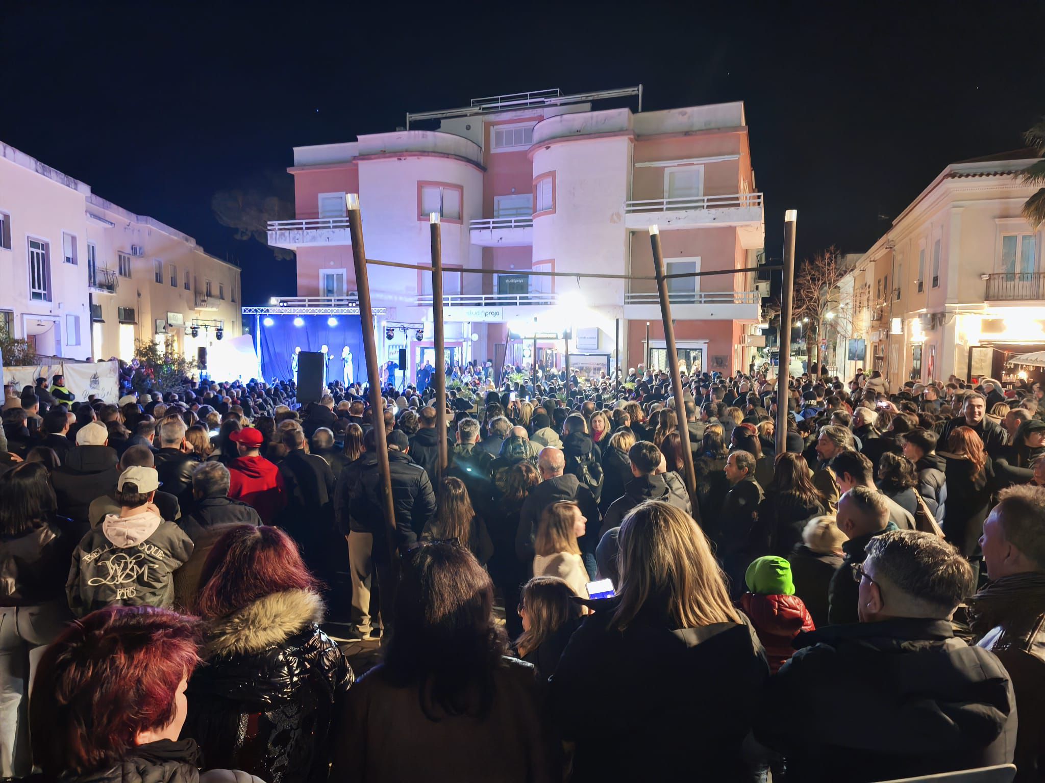 Eventi per le Feste di Pasqua 2026: Praia a Mare premiata da turisti e visitatori