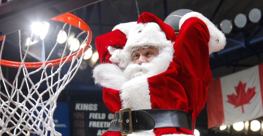 13 dicembre — Babbo Natale a canestro